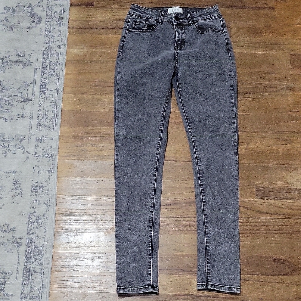 🔴2/$15 BAMBOO Skinny Jeans